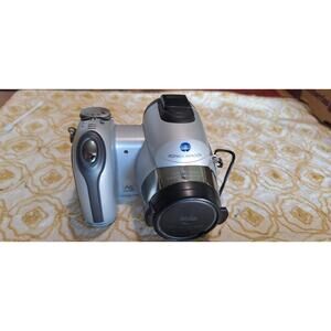 Konica minolta dimage Z3 4.omp- digital camera, parts or repair only- nm